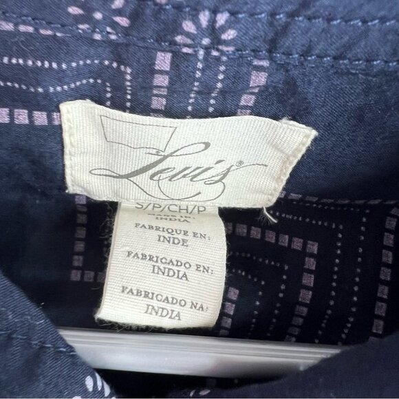 Levi's button up floral shirt collared Dark Blue and Purple Patterned Shirt - Picture 7 of 8